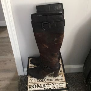 7.5 Born Boots
